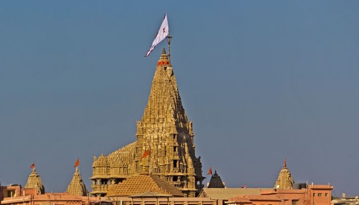 Dwarkadhish Temple Tranquility: A spiritual haven unfolds