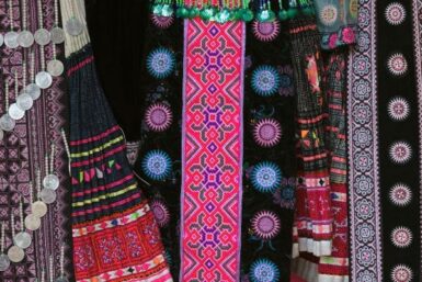 Traditional Dress of Gujarat: 16 Exquisite Traditional Styles for Men & Women