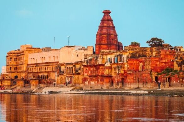 Hotels in Varanasi Near Kashi Temple