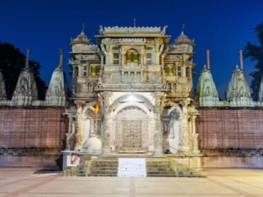 Top 10 Famous Jain Temples in Ahmedabad - Discover Hutheesing Now!